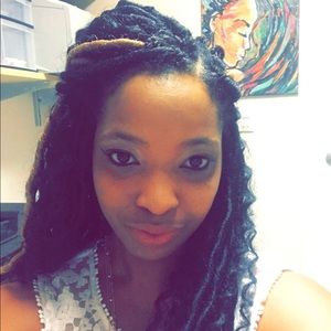 Meet your Posher, Tenesha